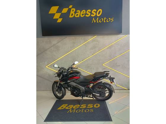 BAJAJ DOMINAR NS200 